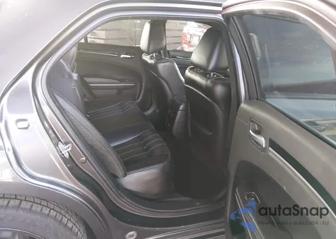 2019 Chrysler 300 300S z USA, uszkodzony, nr VIN 2C3CCABG1KH559807